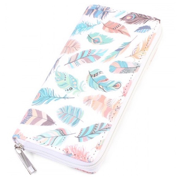 Danalli Handbags - CLEARANCE✨ New boho off white feather wallet